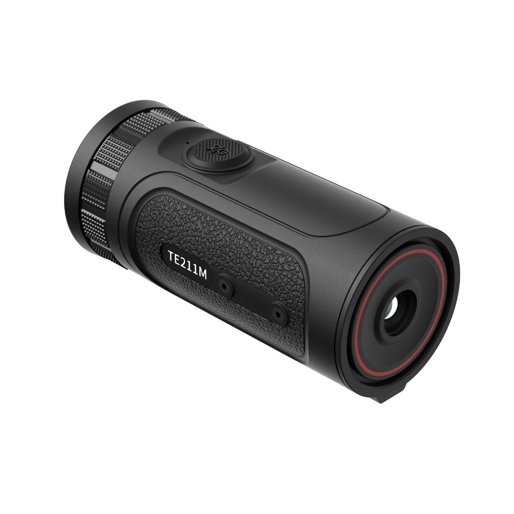 Guide TE211M touchscreen view showing thermal image rendered on the 1.43 inch 466x466 AMOLED display