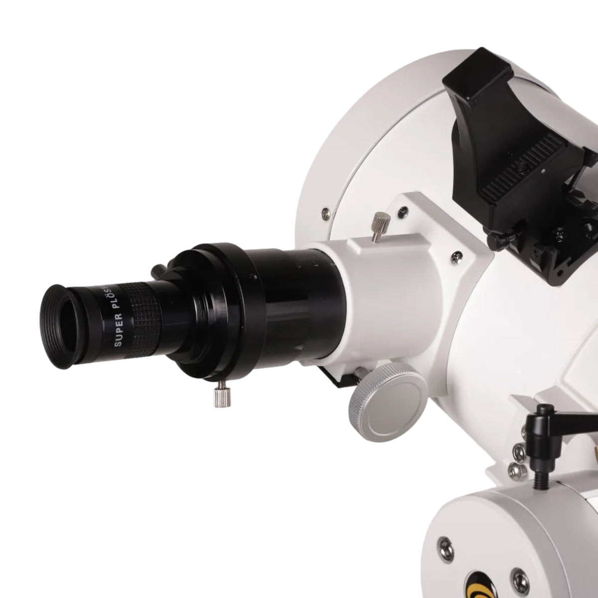 Sidara Plus 150 focuser close-up with an eyepiece fitted and the SkyAssist phone bracket