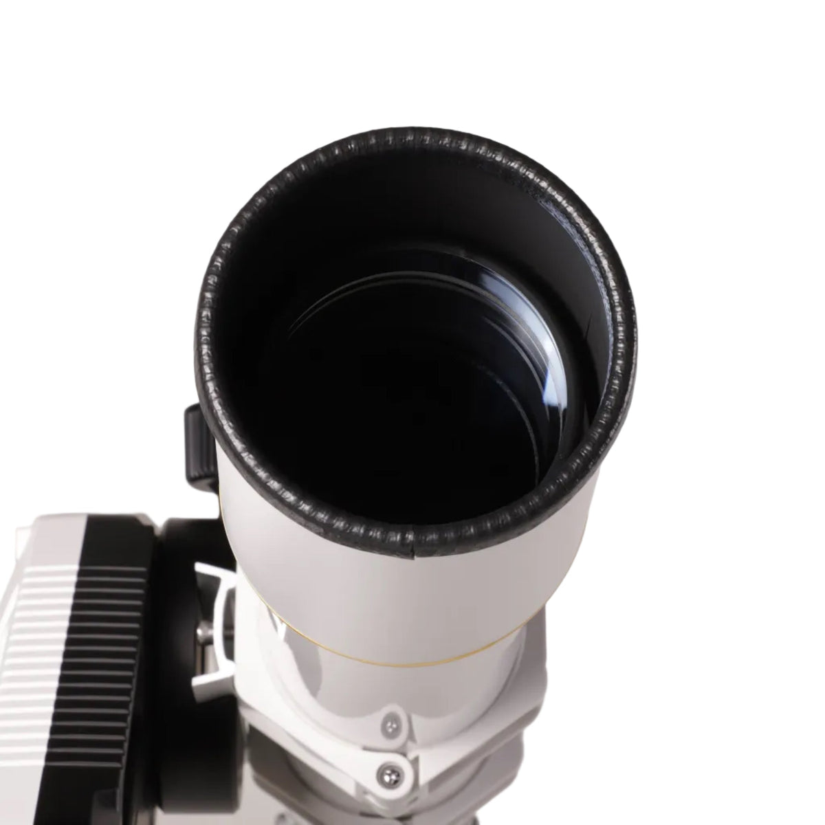Sidara Pro 80 objective end and dew shield seen from above, on the Sidara Pro GoTo mount