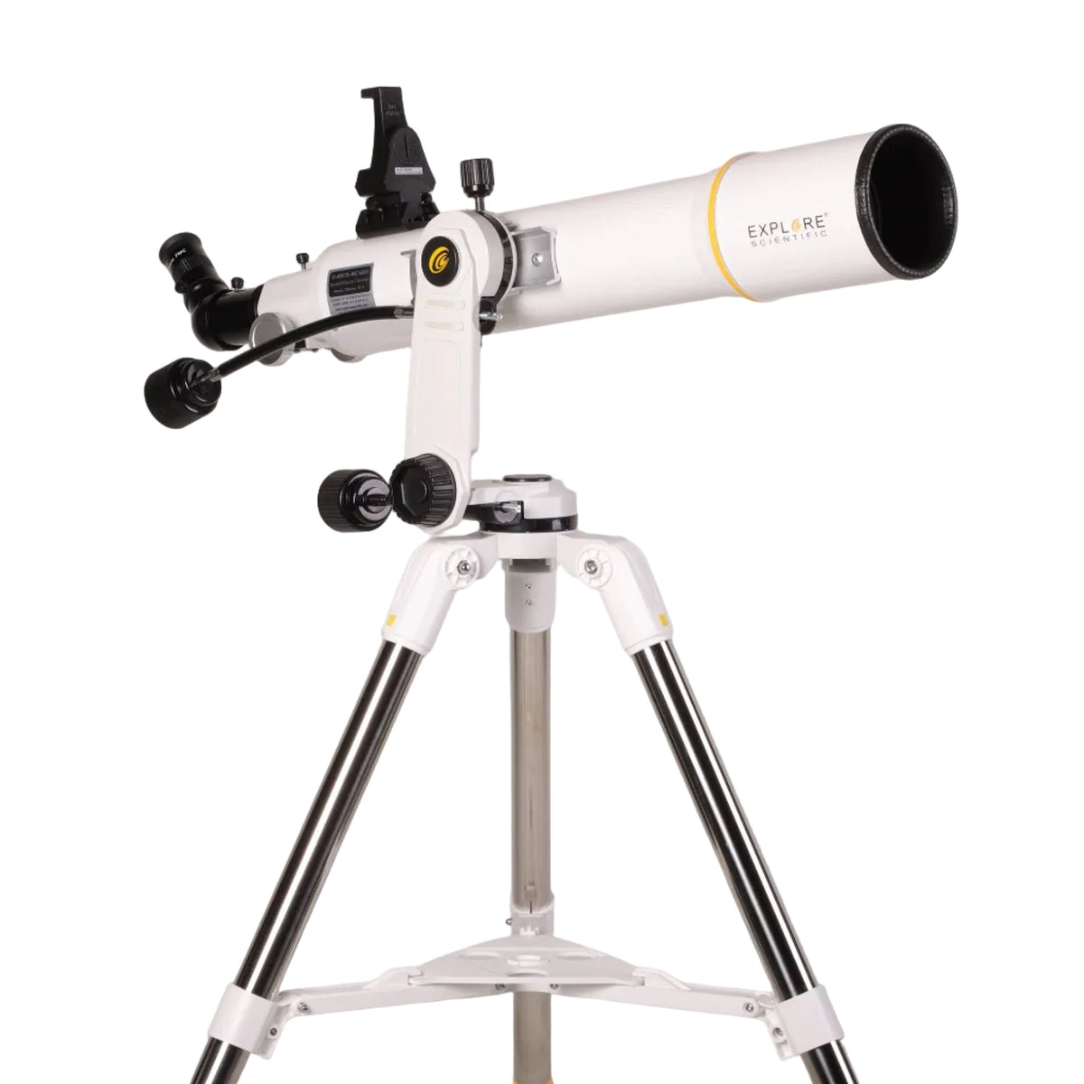 Sidara Nano 90 close-up: refractor on the Nano mount head with slow-motion cables, diagonal and SkyAssist phone bracket